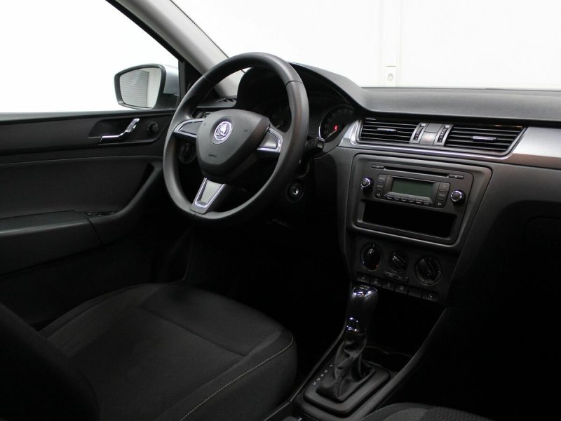 Škoda Rapid 2014 салон
