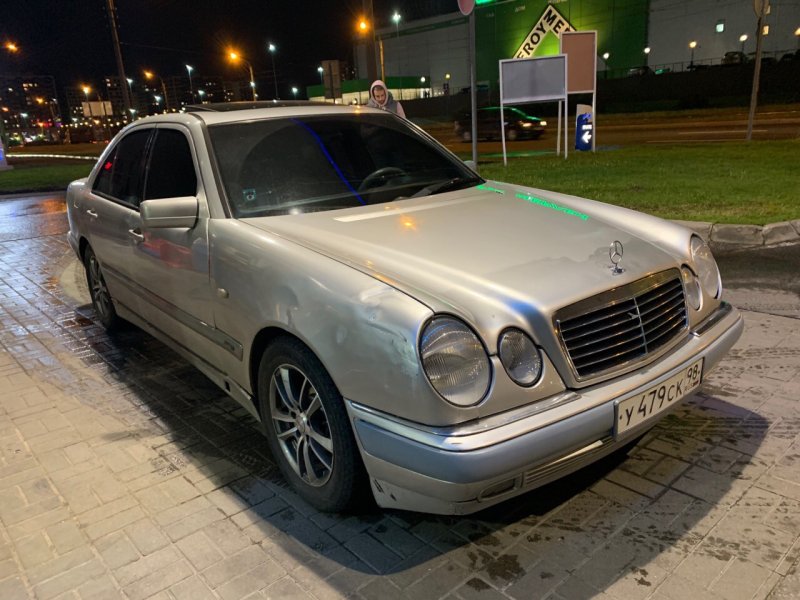Мерседес Бенц e200 1996