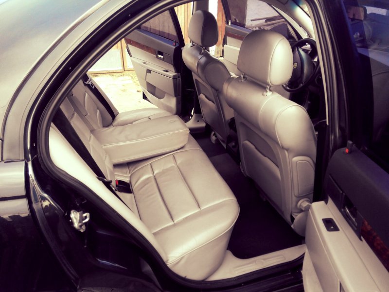 Opel Omega 2001 салон