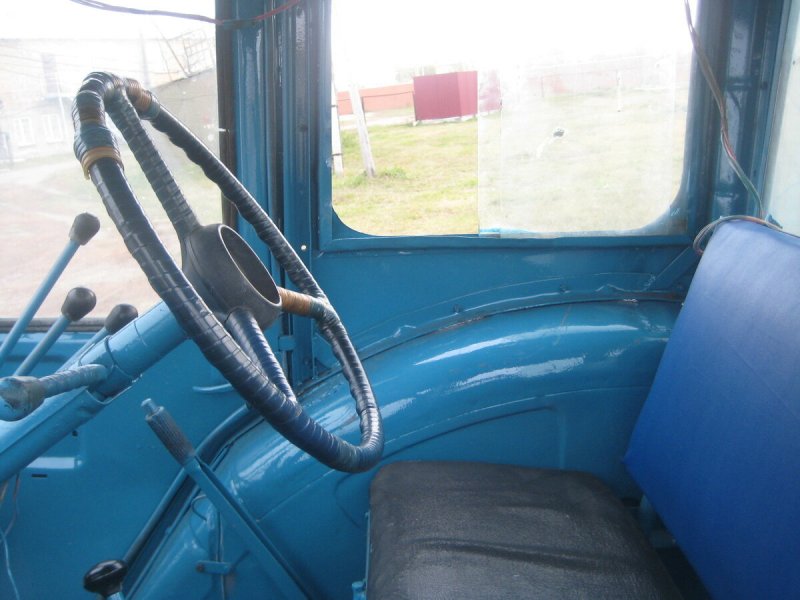 Кабина трактора МТЗ 50 изнутри