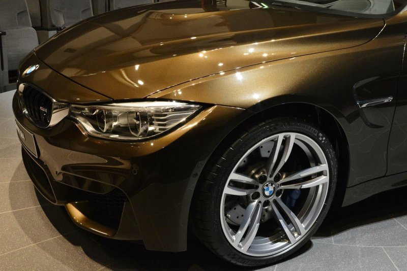 BMW m4 Brown Topaz Metallic