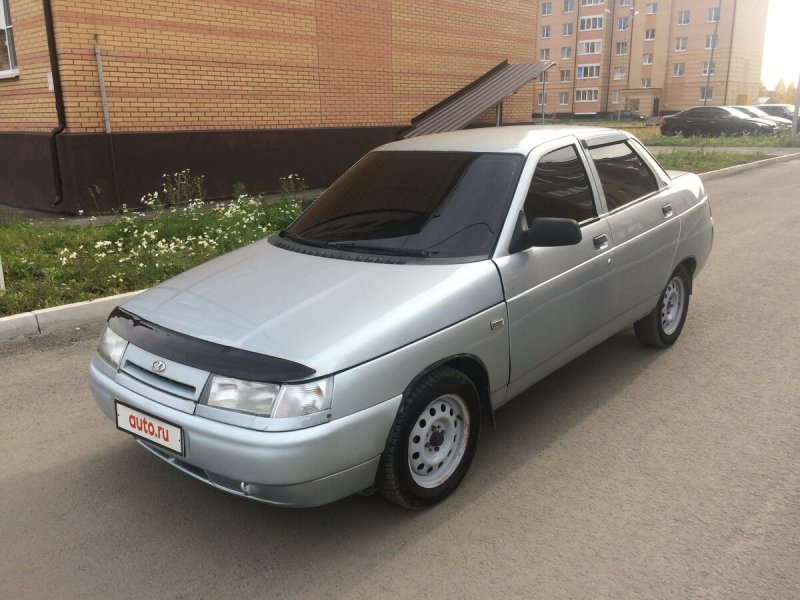 ВАЗ 2110 серебристая тонированная 2001