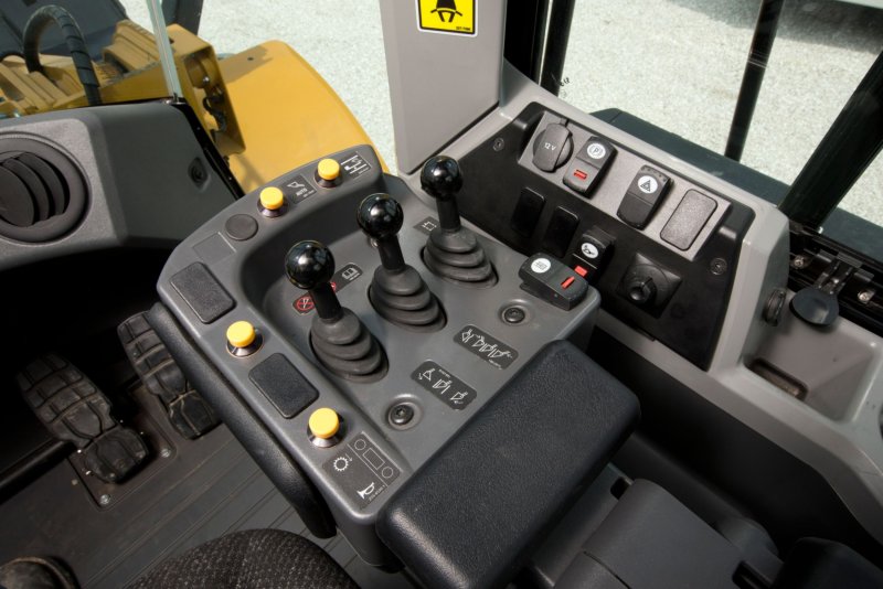 Панель управления Caterpillar 428 d