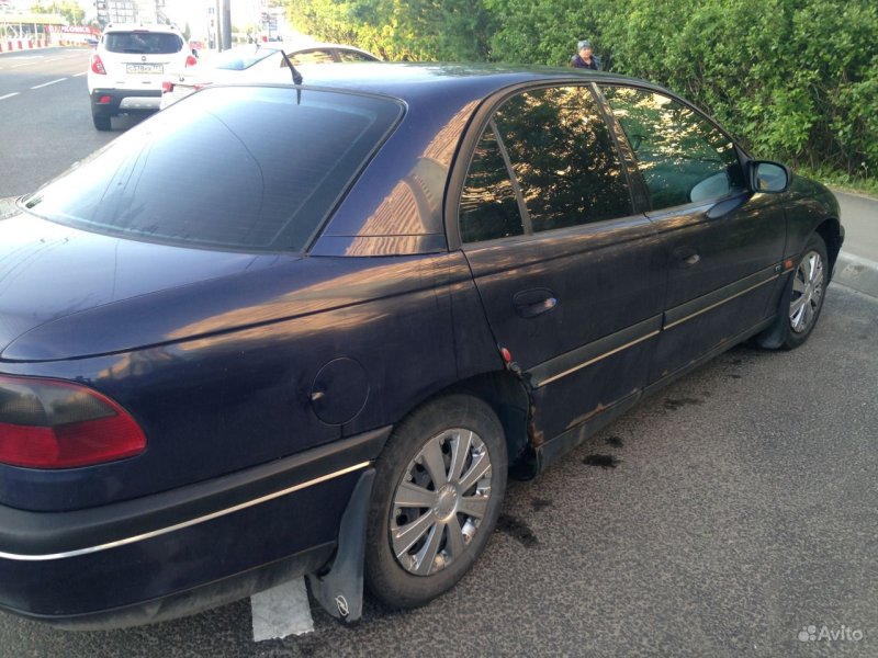 Opel Omega 1996 зад