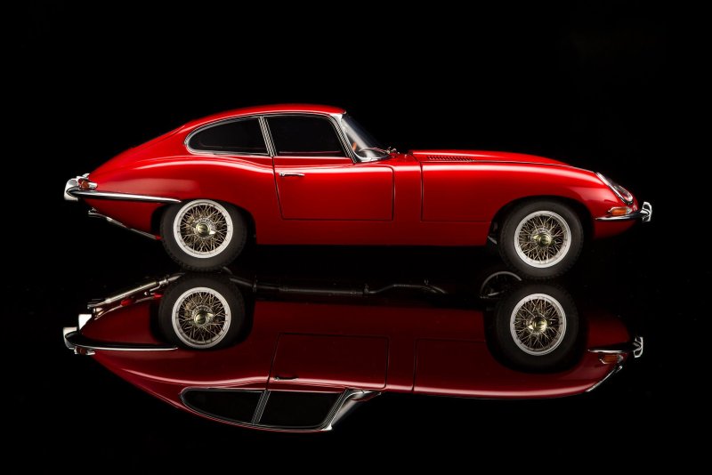 Ягуар 1:18 e Type