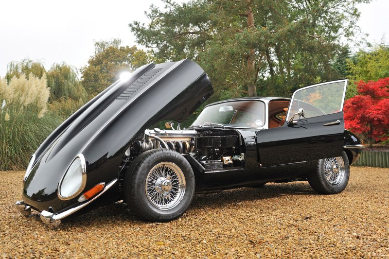 Jaguar e-Type капот
