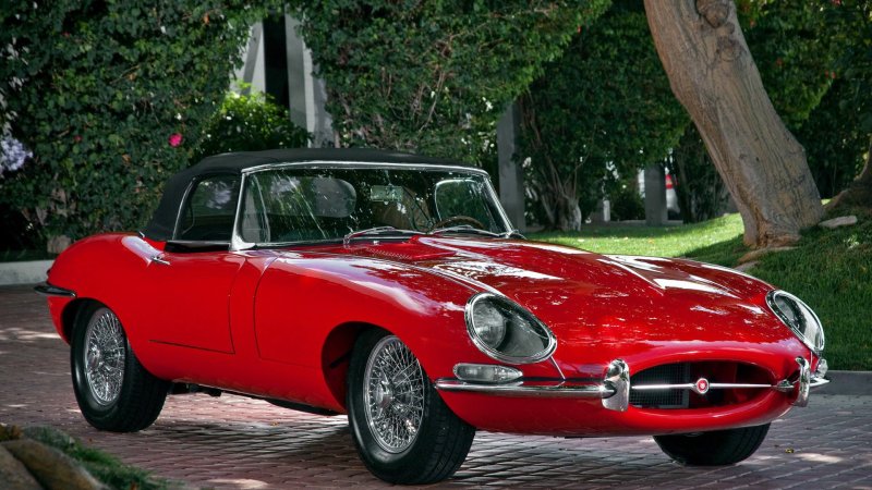 Автомобили Ягуар e Type 1961