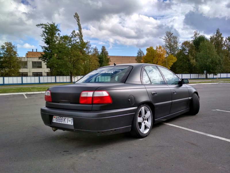 Opel Omega a 2.0