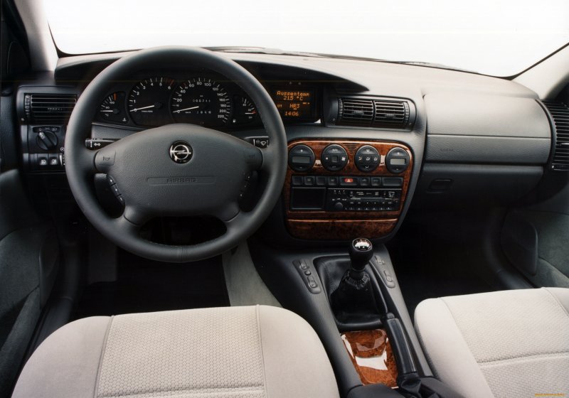 Opel Omega b 2003 салон