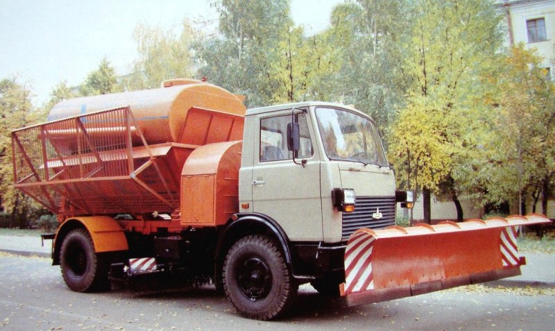 Машина поливомоечная 6000 л
