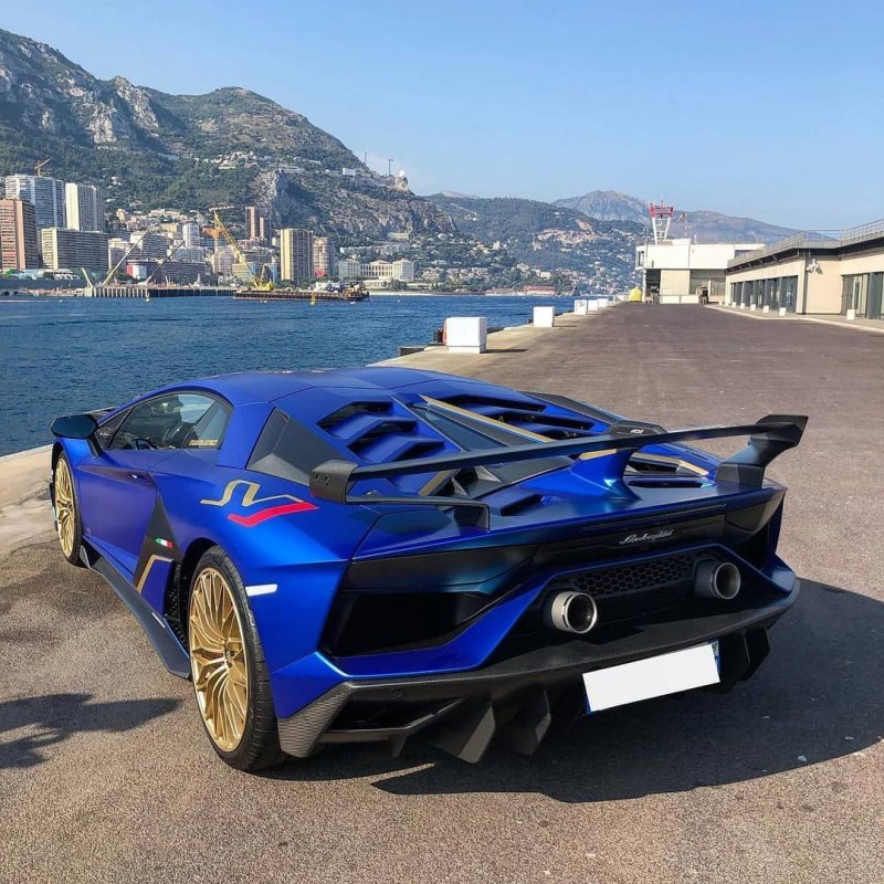 Ламборгини авентадор SVJ
