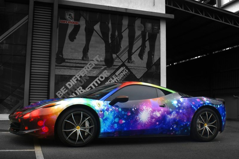Car Wrapping Ferrari Design