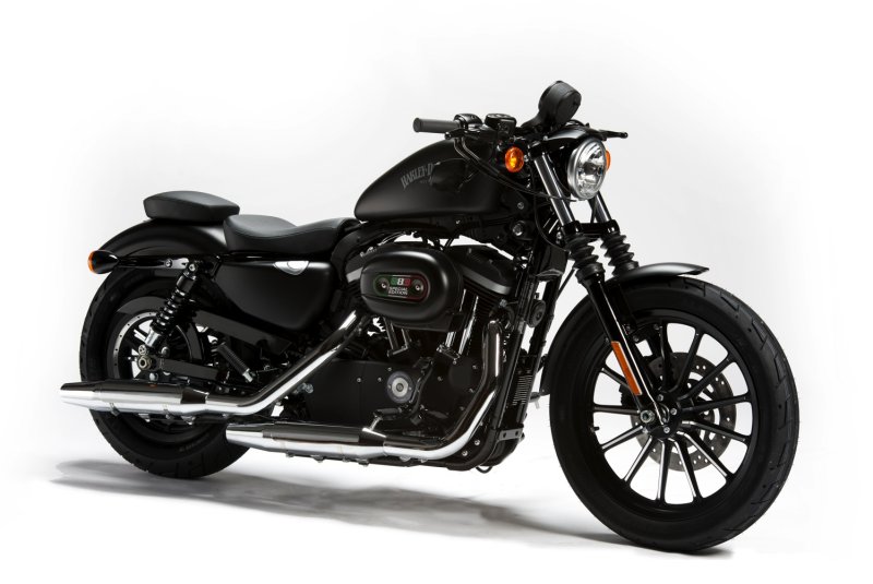 Мотоцикл Харлей Дэвидсон 883 Iron