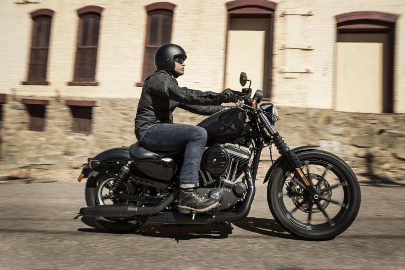 Harley Davidson Sportster 883 Iron