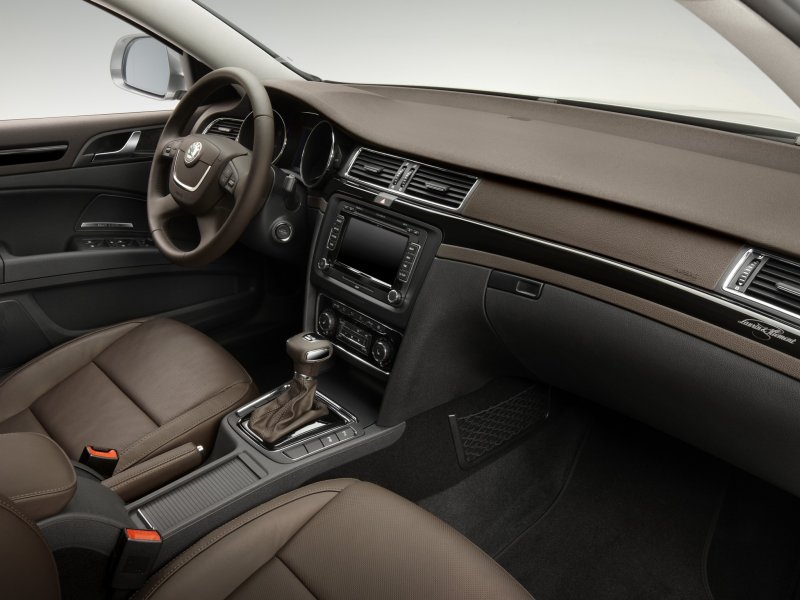 Škoda Superb Combi Laurin Klement 2012