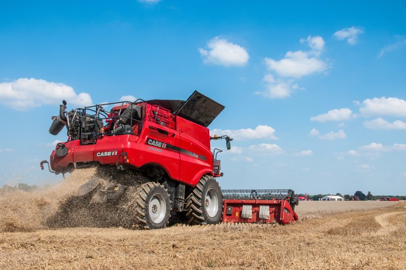 Case Axial Flow 8240