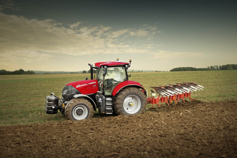 Case Maxxum 145 CVX Loader or Puma 140/155