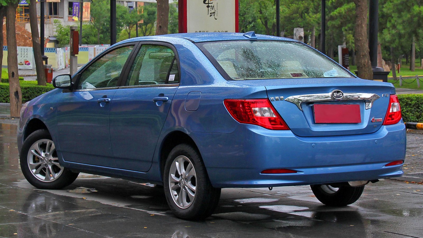 Марка машины BYD f6