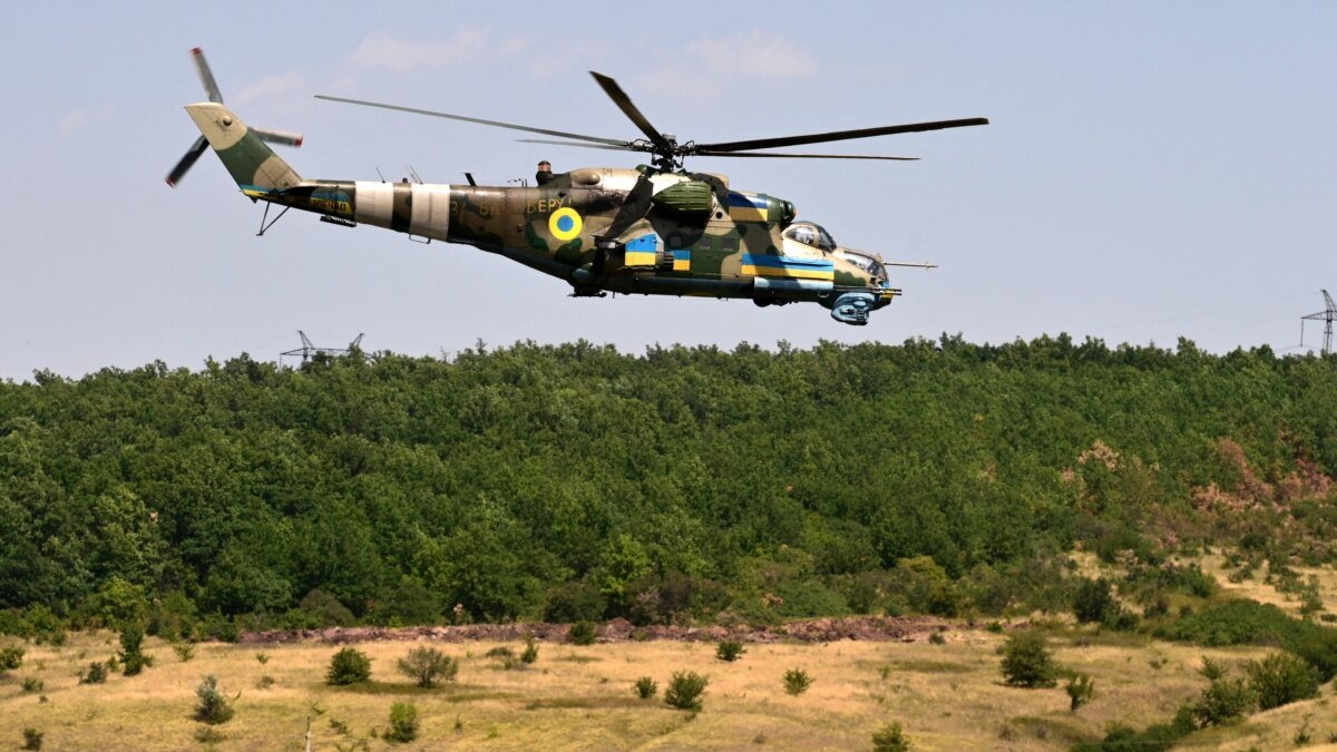 Сегодня в 7.30 украинский ми 8. Ми-24 ВСУ. Ми-8 ВСУ. Украинский вертолет ми-8. Ми-24 вертолёт ВСУ.