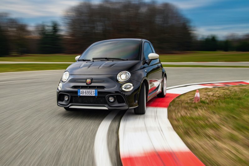 Fiat 500 Abarth 2022