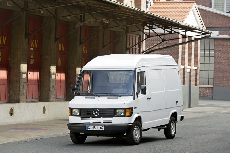 Mercedes Benz 310