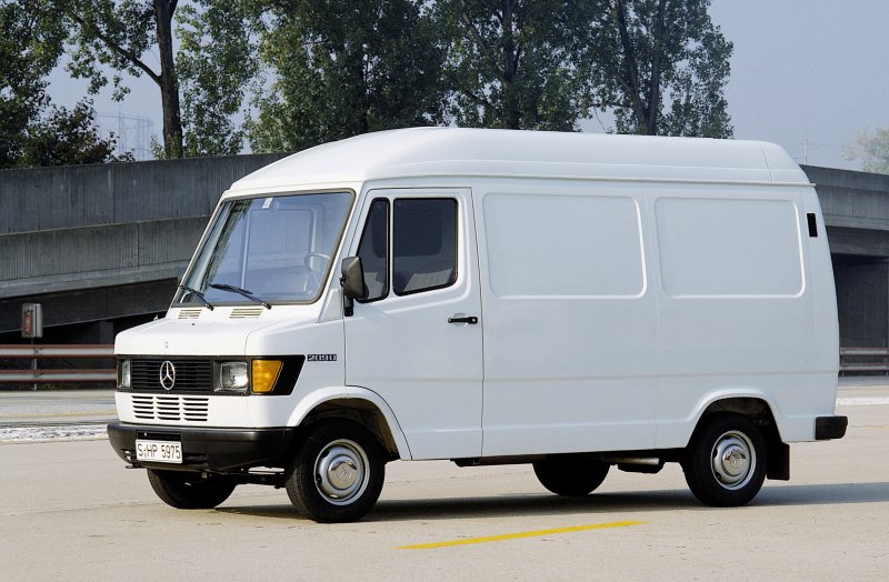 Mercedes Benz 207d