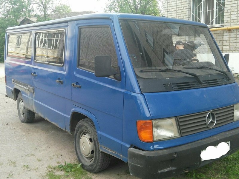 Mercedes-Benz mb100 2.4 МТ