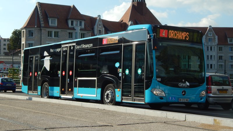 Автобус Urban