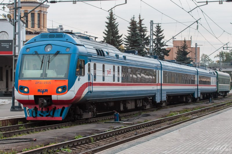 Дизель поезд др1б 1515
