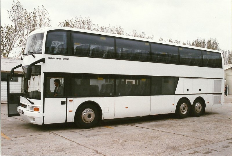 Ikarus EAG автобусы