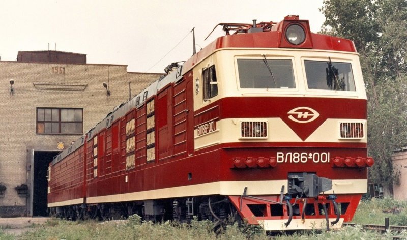 Вл86ф электровоз 001