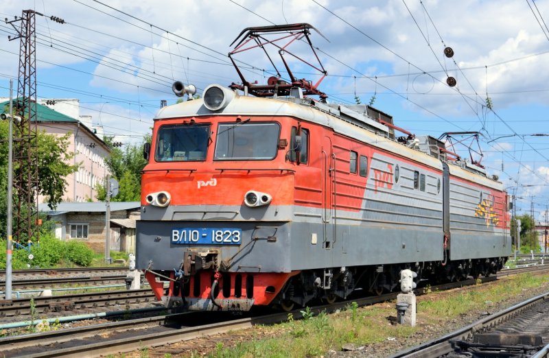 Вл 10-1823 электровоз