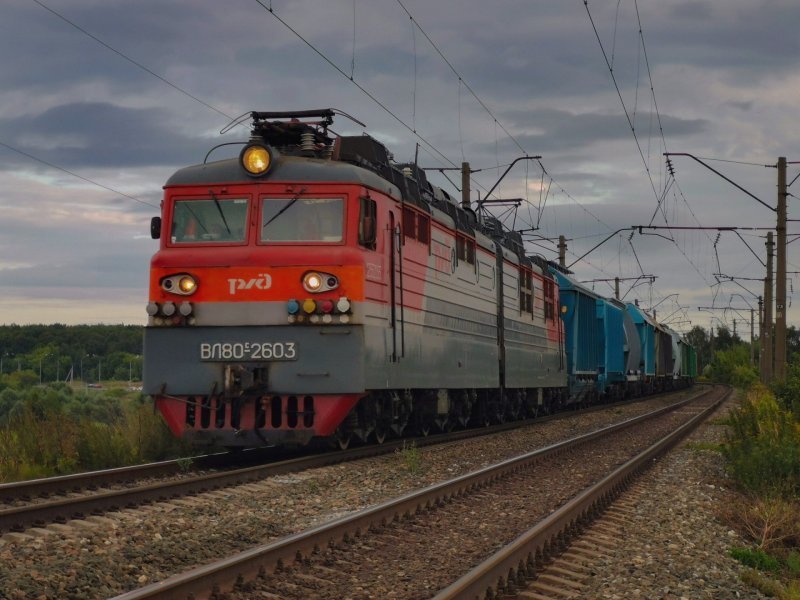 Грузовой Локомотив вл80