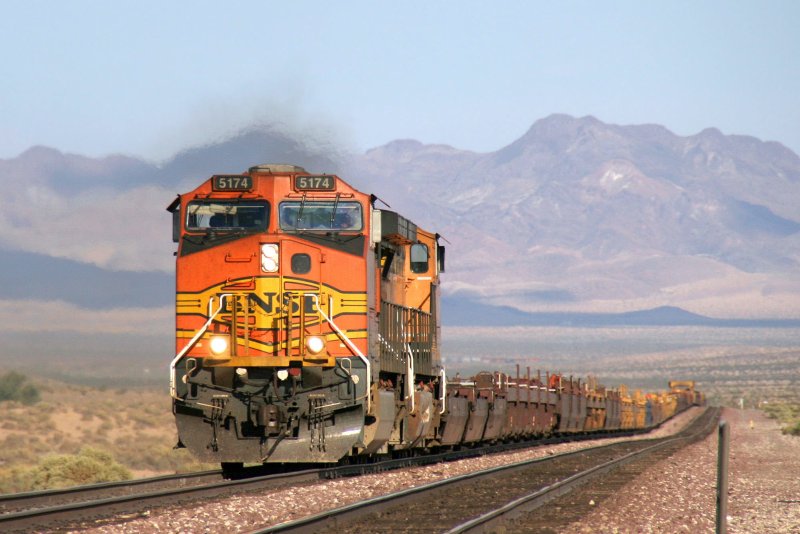 Локомотив BNSF вагоны
