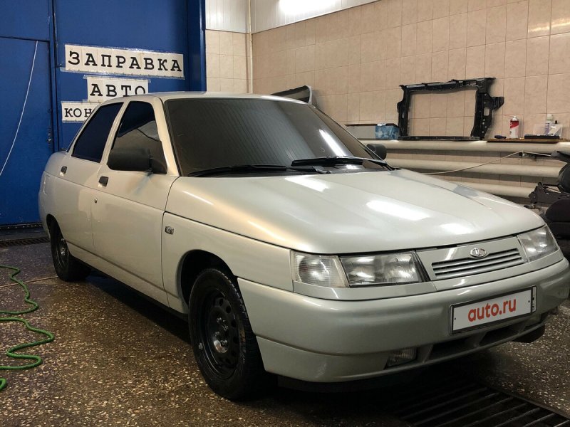 Лада 2110 серого цвета