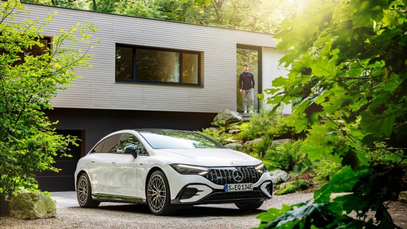 Мерседес eqe 53 AMG