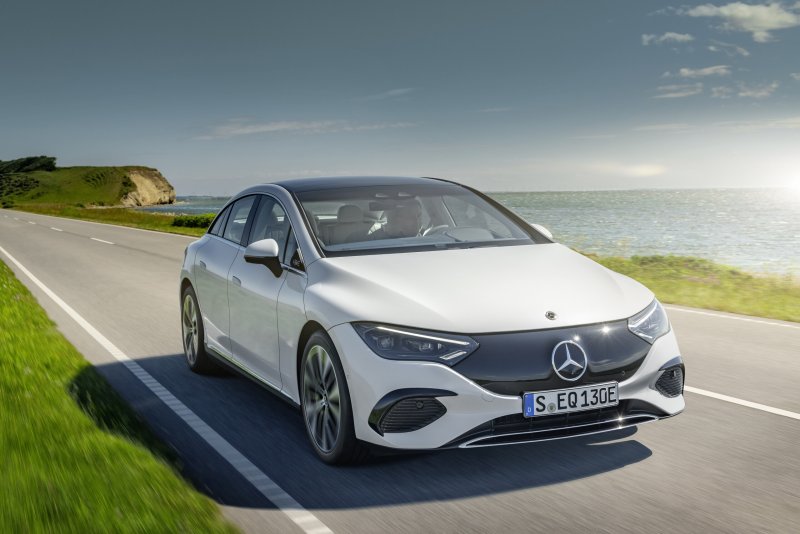 Mercedes Benz 2023