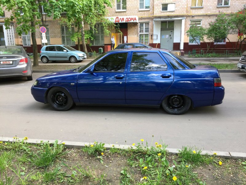 ВАЗ 2110 синяя