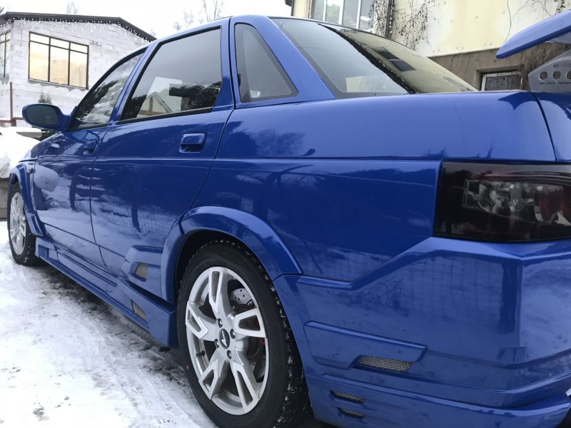 ВАЗ 2110 голубой матовый