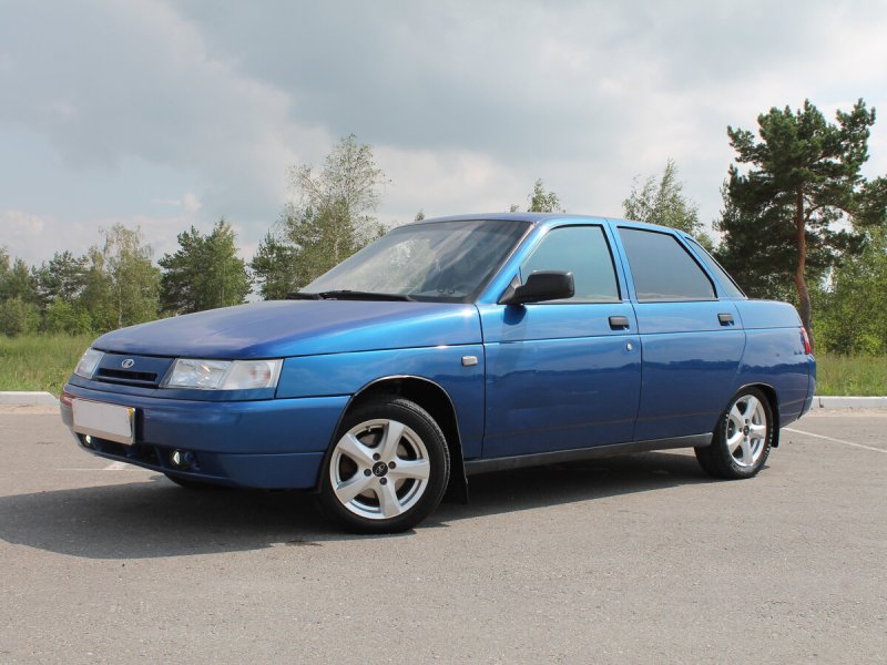 Lada 2110 синий