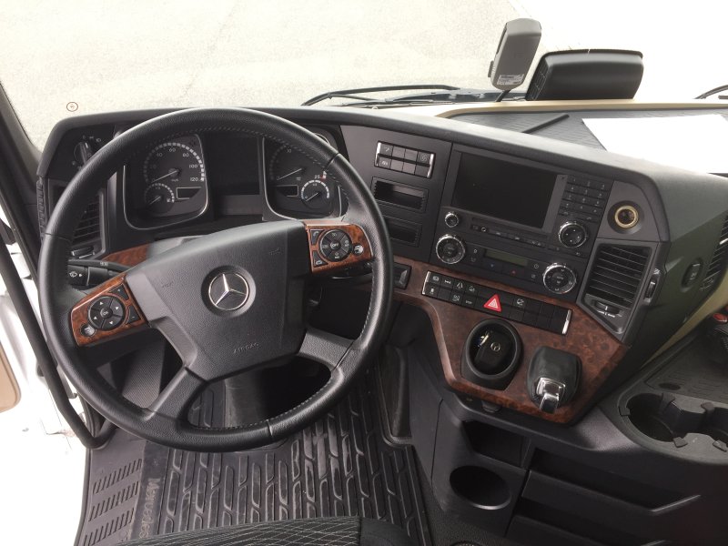 Mercedes-Benz Actros 2017 салон
