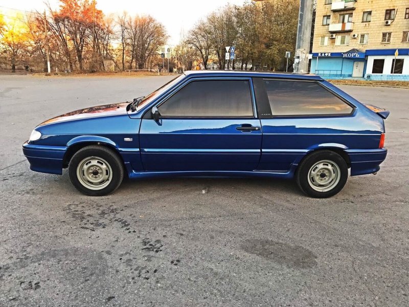ВАЗ 2113 темно синяя