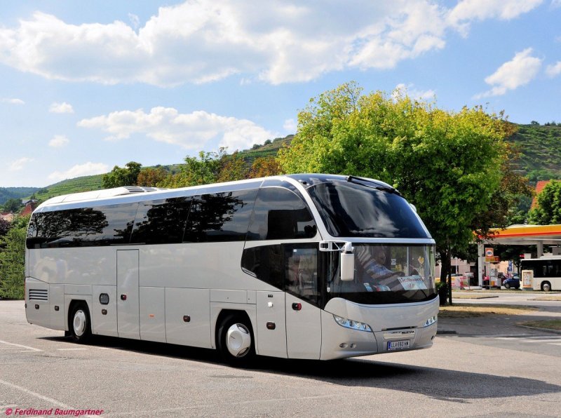 Автобус Neoplan Cityliner