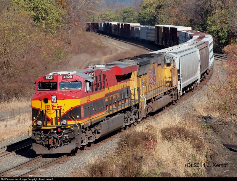 Тепловозы США ac44 CSX