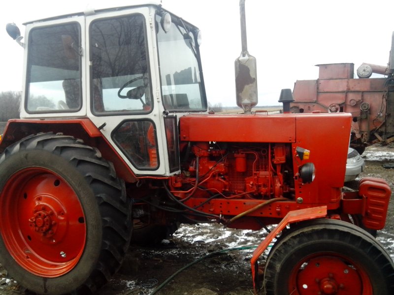 Трактор ЮМЗ 6 80