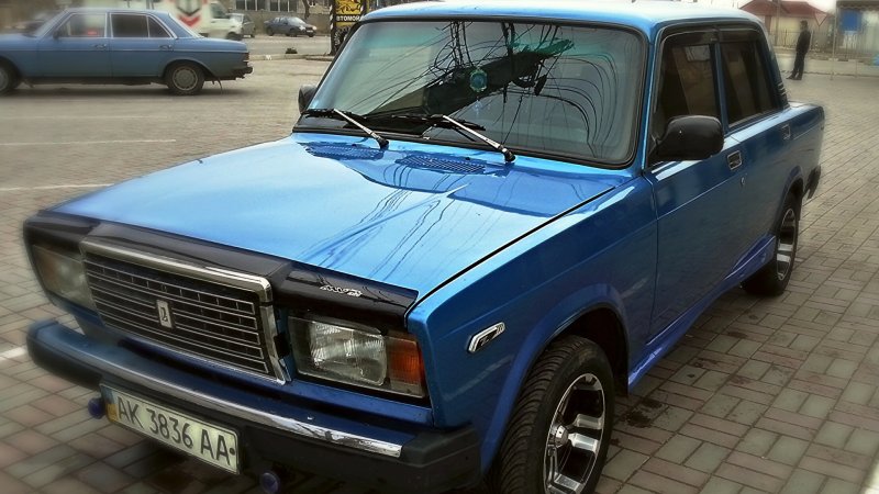 Lada 2107 синяя