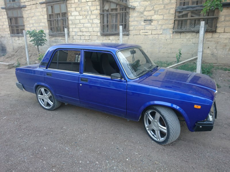 ВАЗ 2107 торусы синий