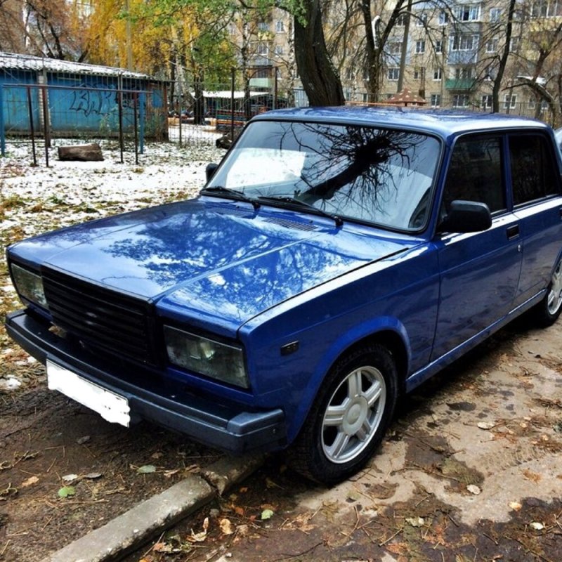 Синяя ВАЗ 2107 В тонере