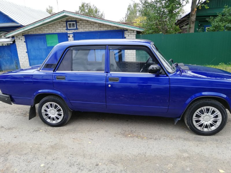 ВАЗ 2107 голубая Планета 418