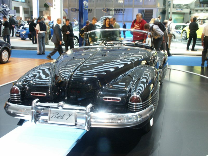 Автомобиль GM 8
